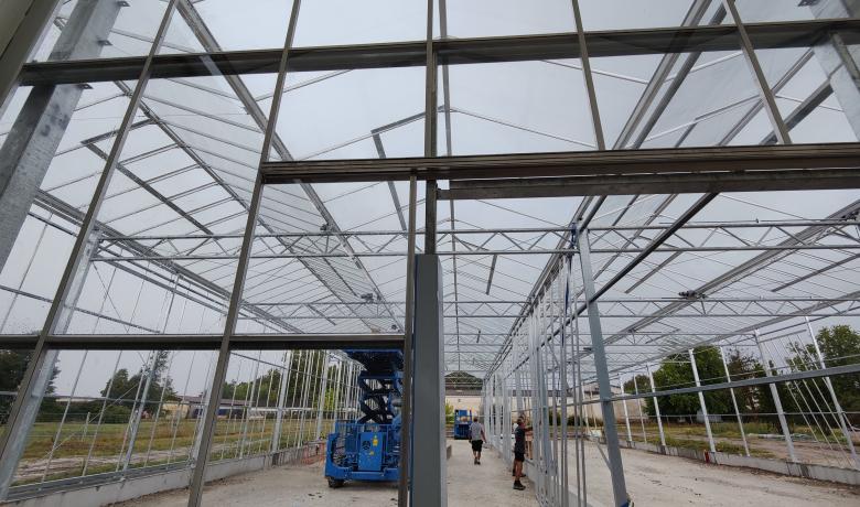 Hedafor construit une serre insectproof en Gironde